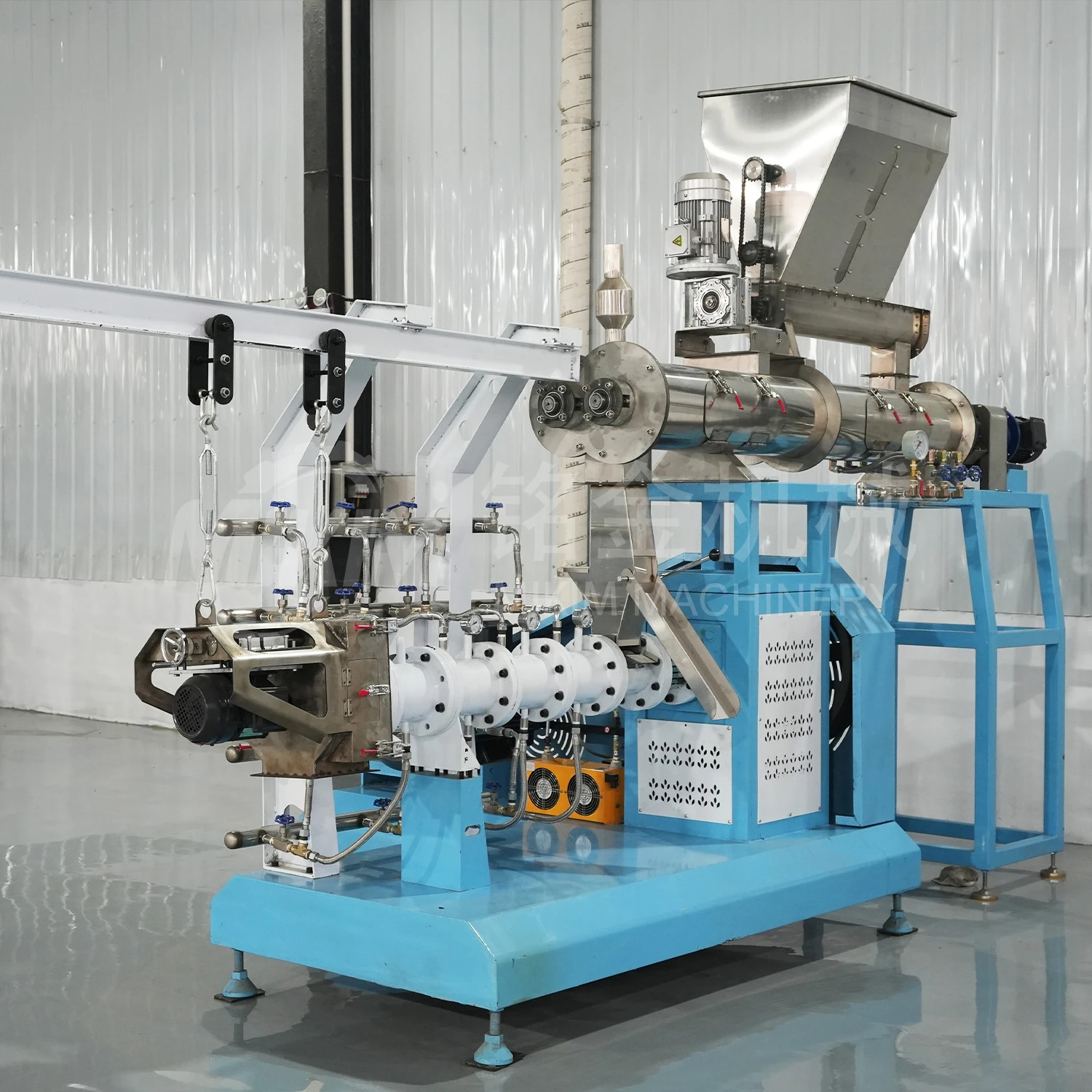 Wet pet food manufacturing process Wet pet food manufacturing process